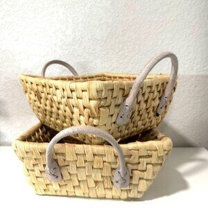 Home Trends Grass Basket with Leather Handle Vertical Weave Muted Yellow Beige
